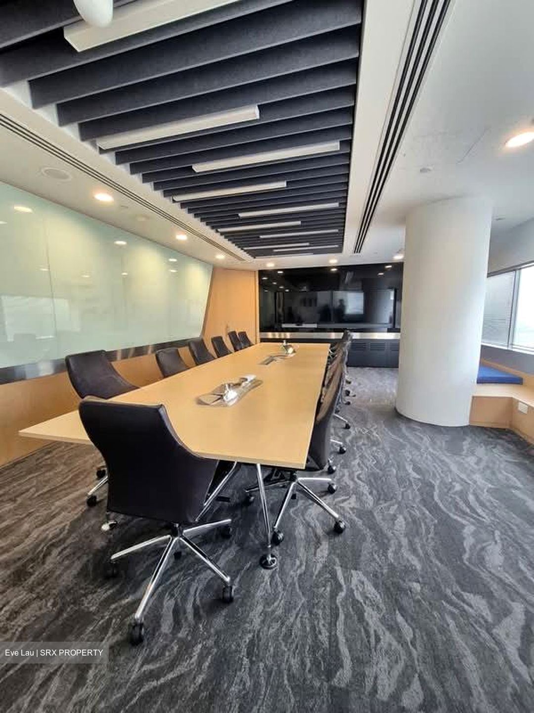 Gateway East (D7), Office #597571971